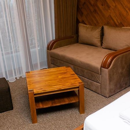 Hotel Zatyshok Svaljava Exteriér fotografie
