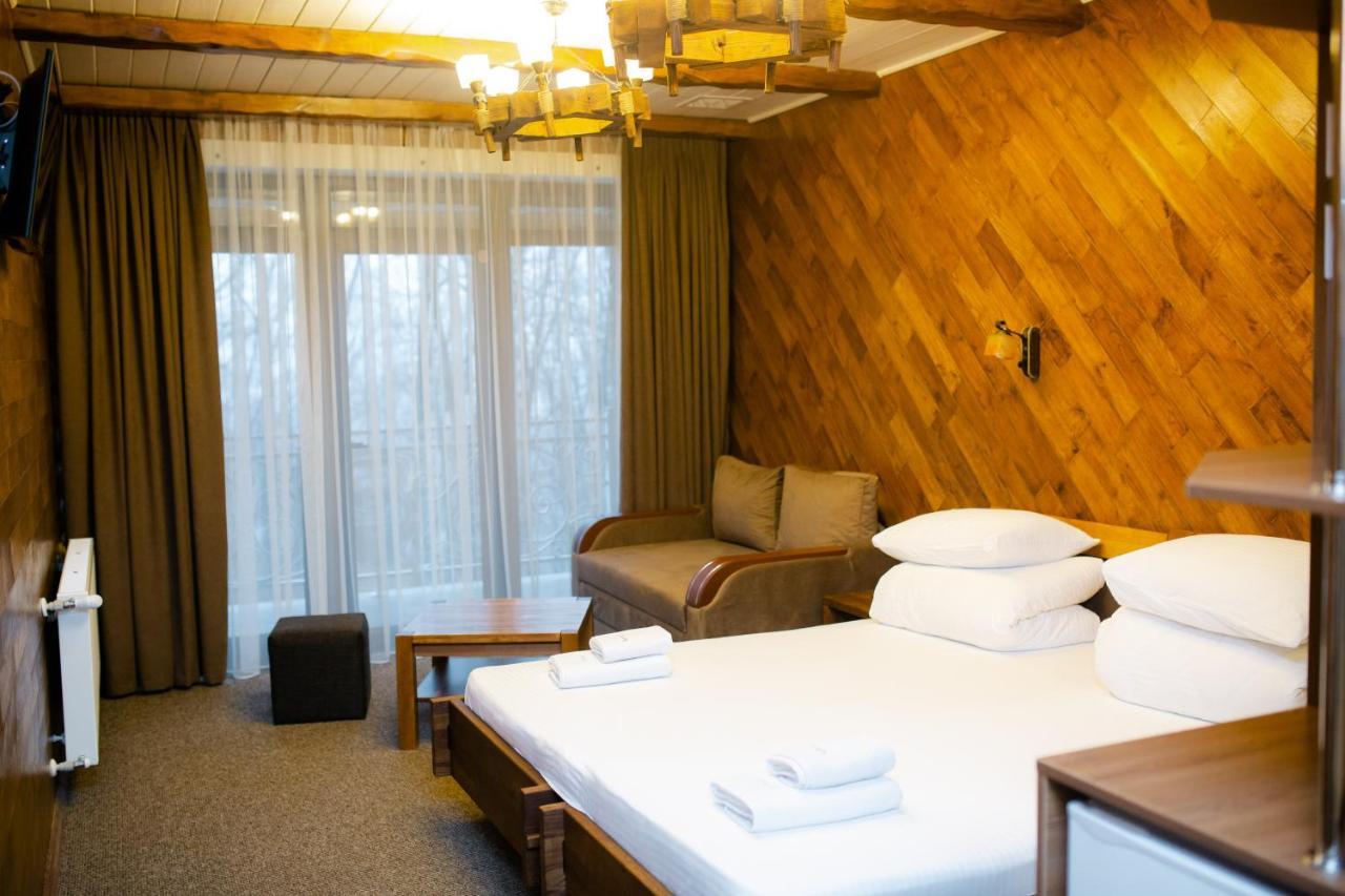 Hotel Zatyshok Svaljava Exteriér fotografie